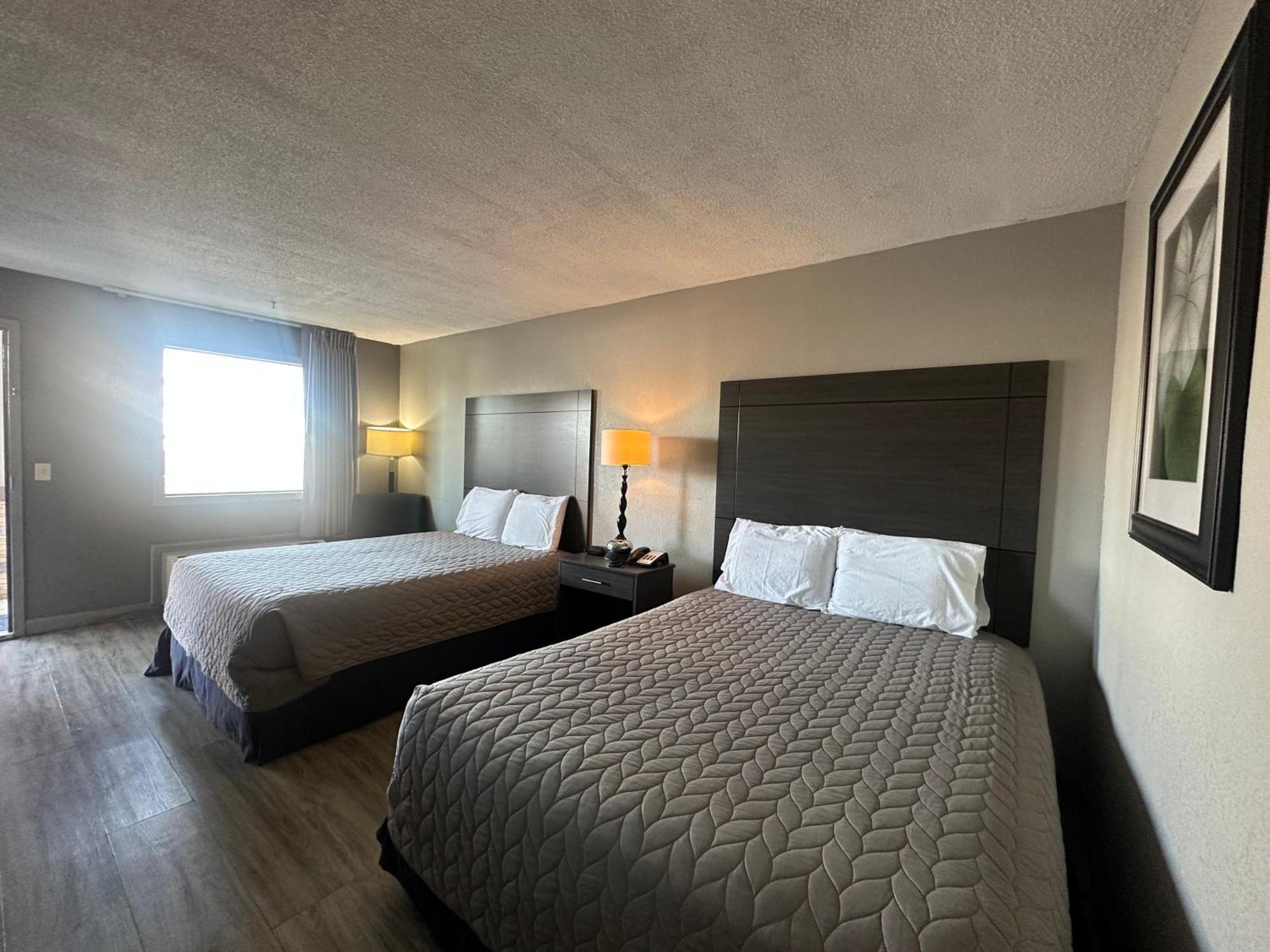 Executive Inn Locust Grove By Capital O エクステリア 写真