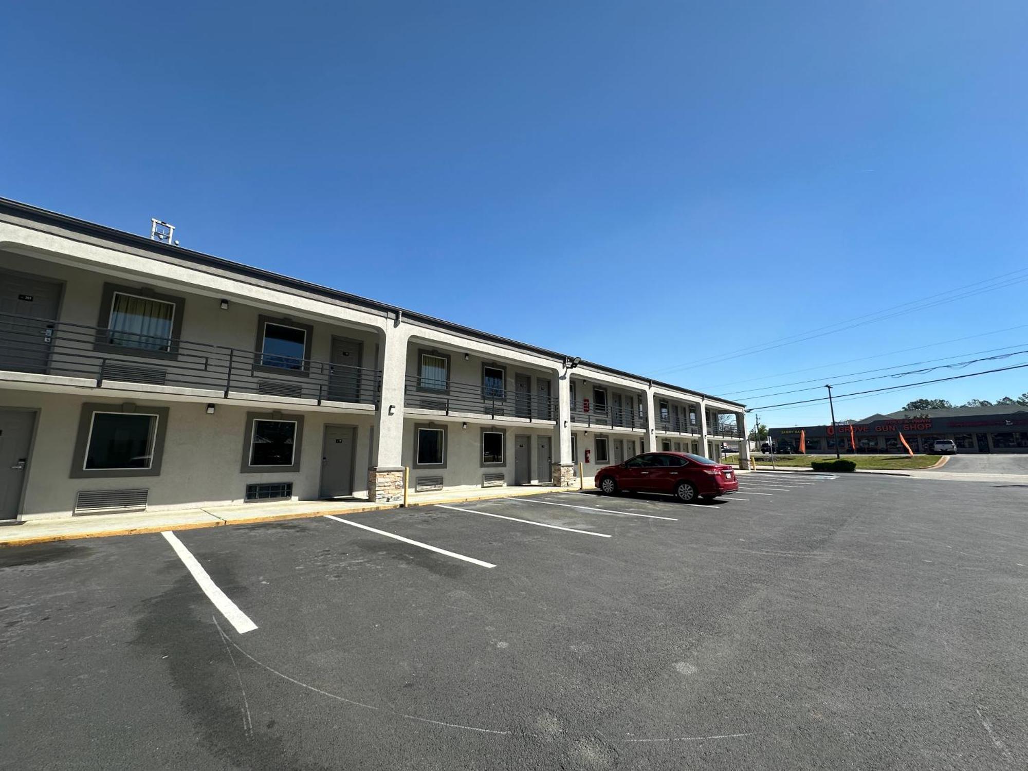 Executive Inn Locust Grove By Capital O エクステリア 写真